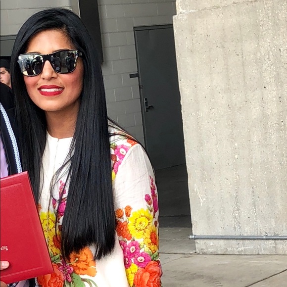 Follow me on Instagram for fashion & ideas. - Picture 3 of 6